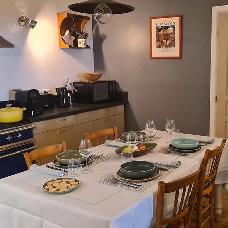 Cocon Du Papillon A Lourmarin Apartment Exterior foto