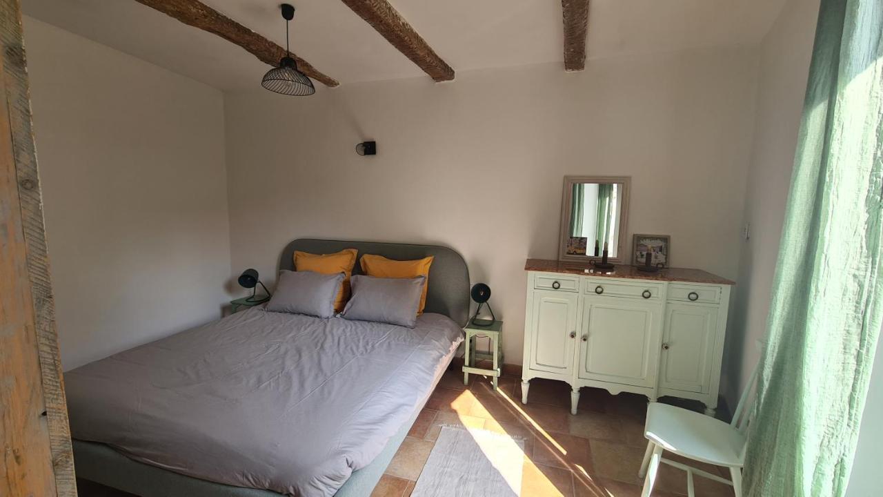 Cocon Du Papillon A Lourmarin Apartment Exterior foto