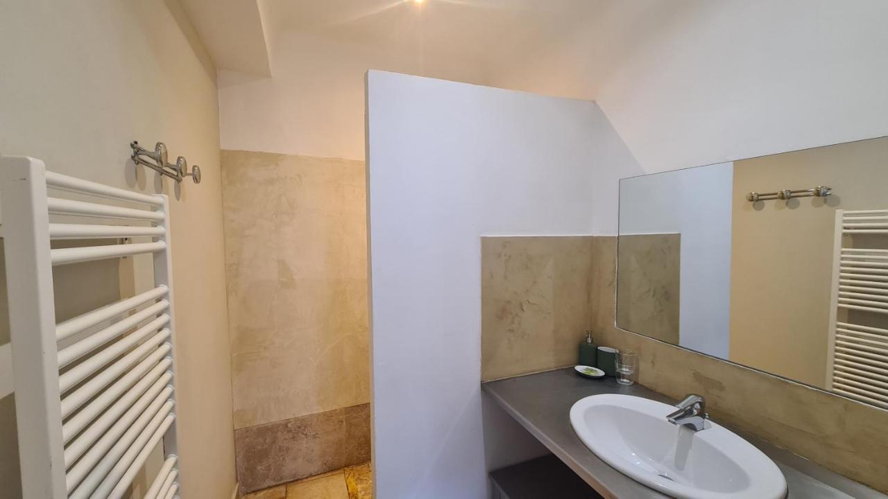Cocon Du Papillon A Lourmarin Apartment Exterior foto