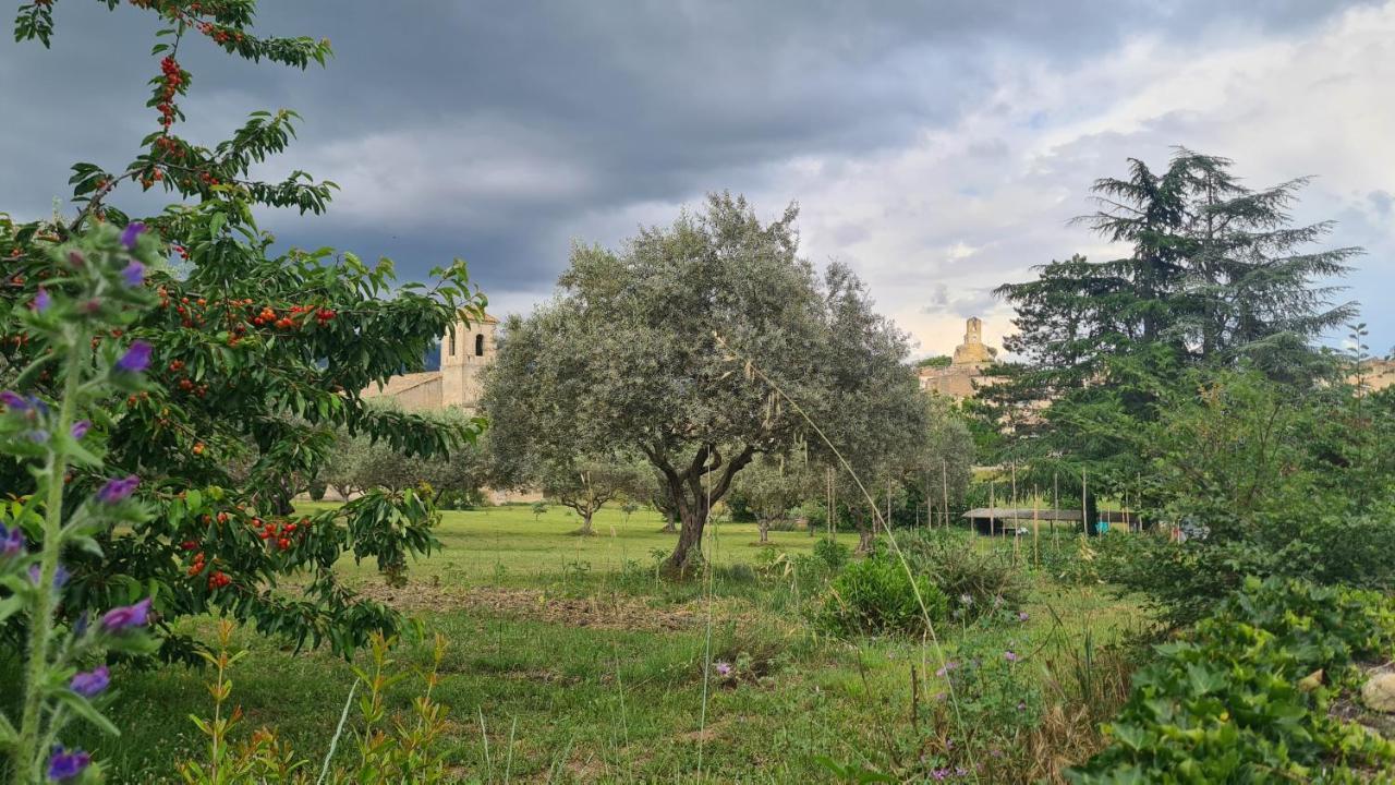 Cocon Du Papillon A Lourmarin Apartment Exterior foto